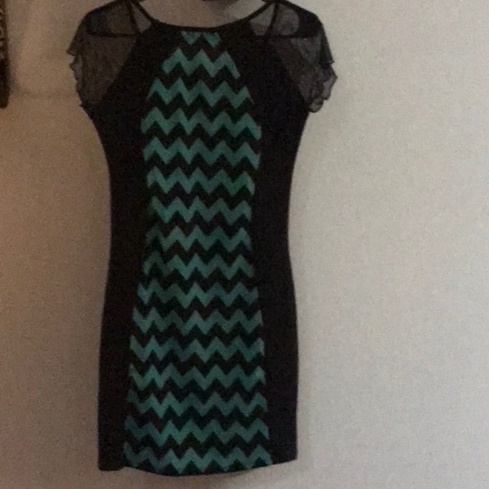 VIBE CUTE DRESS - Picture 3 of 3